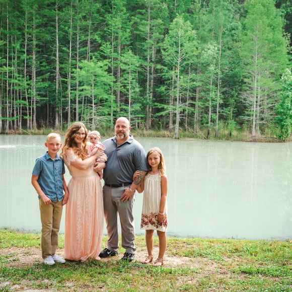 Meet your Posher, Ashley - Picture 1 of 3